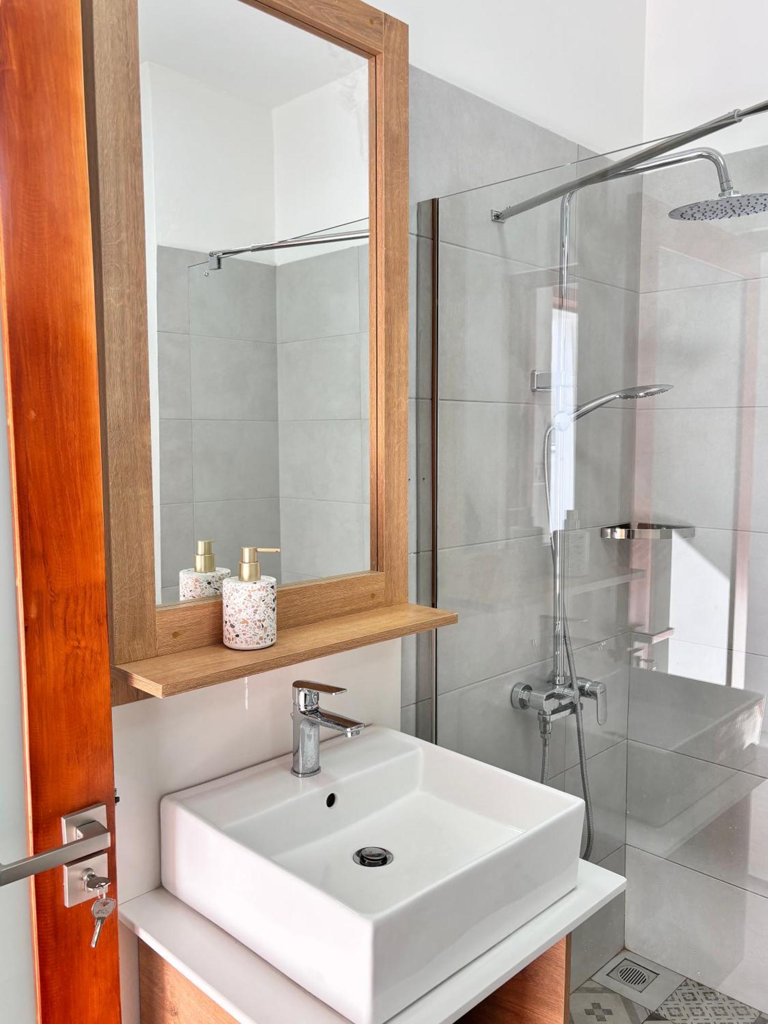 Maison Mont Choisy - One Or Two Bedrooms Apartment Тро-о-Біше Екстер'єр фото